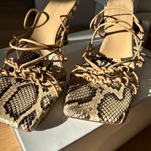 Dear Frances Dani Heel